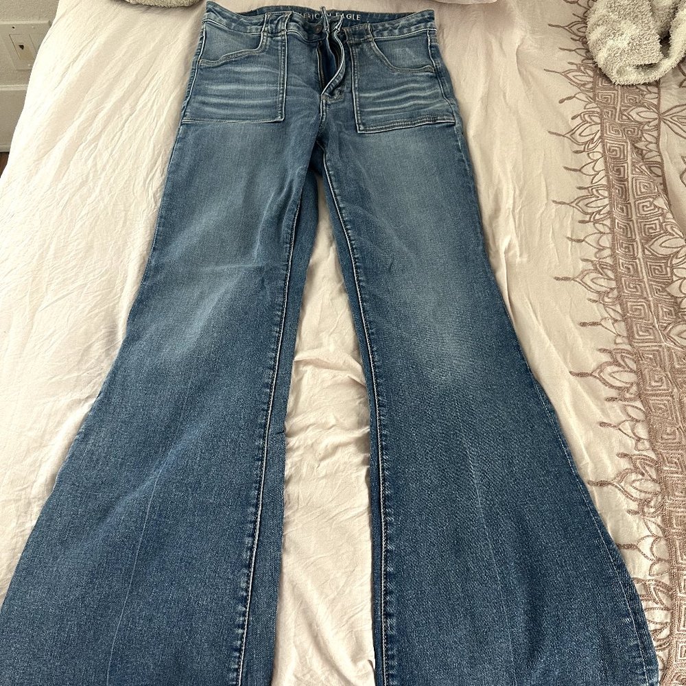AE Next Level Super High-Waisted Flare Jean SIZE 8